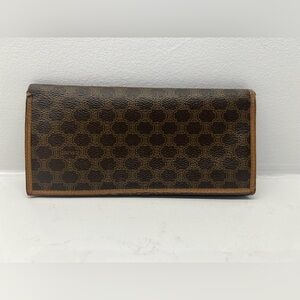 Celine Long Wallet. 100% Authentic and comes with the COA as pictured.